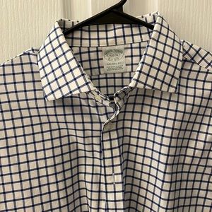 Brooks Brothers White/Blue patterned dress shirt 16.5/36